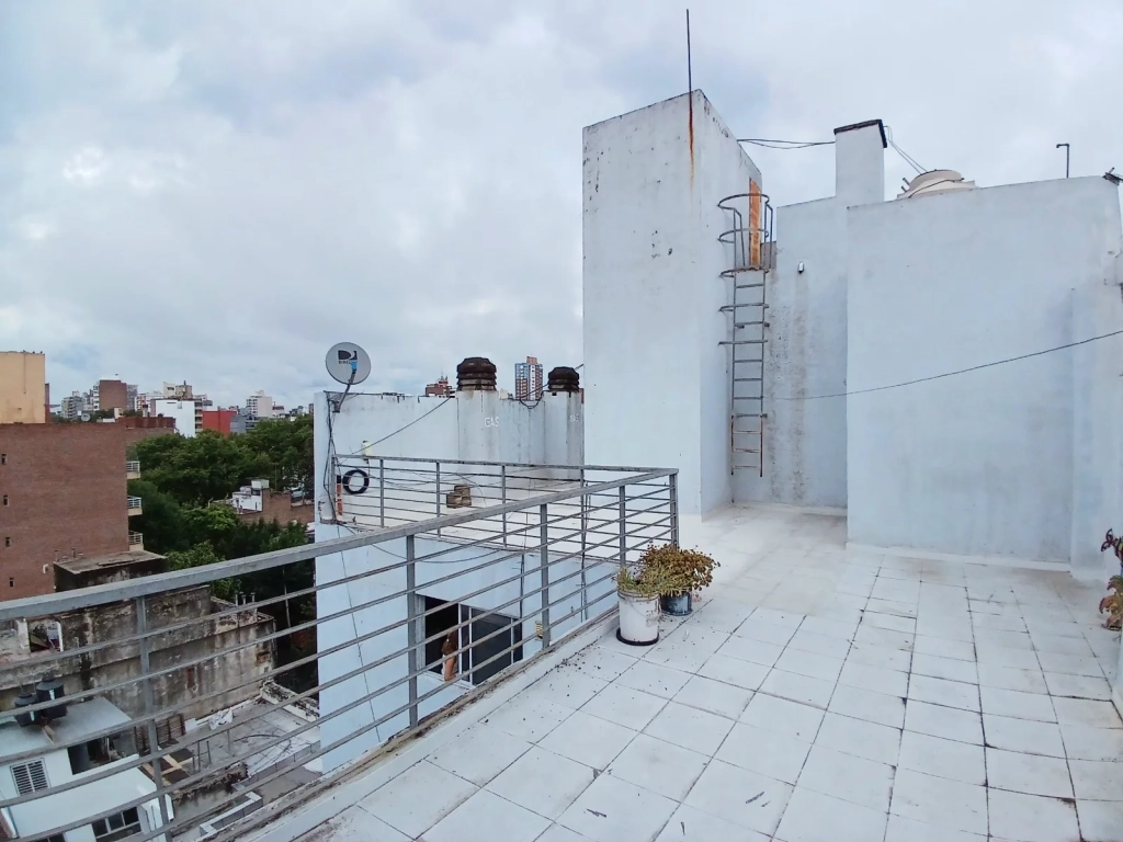 Alquiler de Monoambiente con Amplia Terraza y Excelente Ubicación 4 monoambiente barrio lourdes