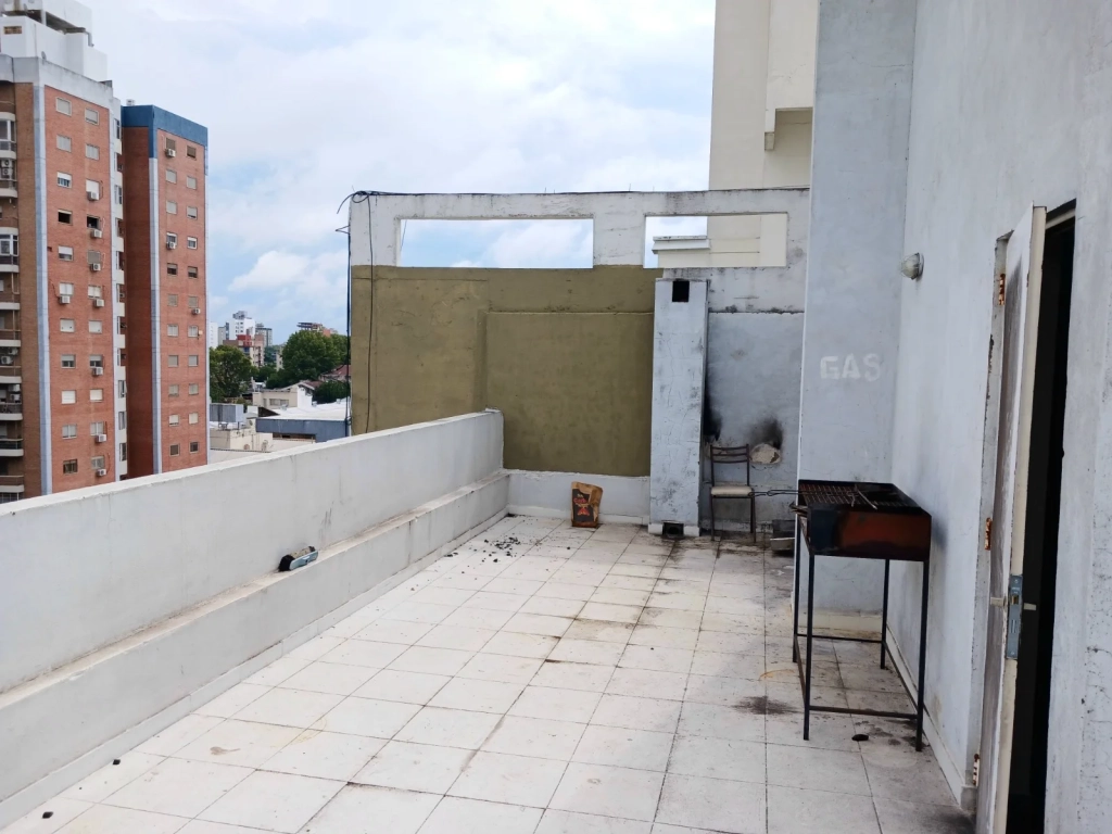 Alquiler de Monoambiente con Amplia Terraza y Excelente Ubicación 3 monoambiente barrio lourdes