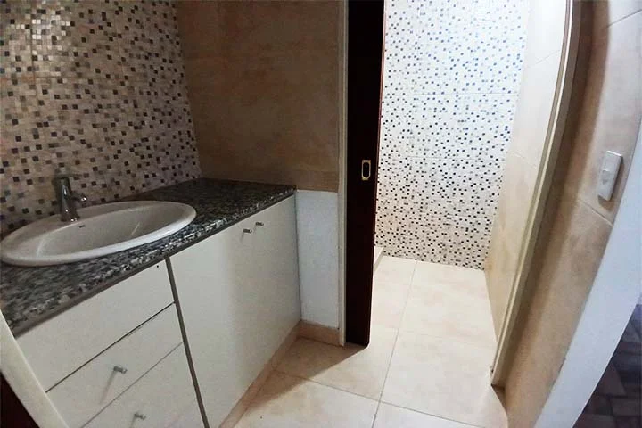 Piso Exclusivo con Estilo de Casa y sin Expensas 3 dormitorios 2 baños – Buenos Aires 1600 9 casa 3 dormitorios centro departamento