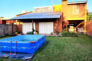 🏡 Hermosa Casa 3 dormitorios en Venta en Zona Norte de Rosario 3 casa 3 dormitorios zona norte hostal del sol